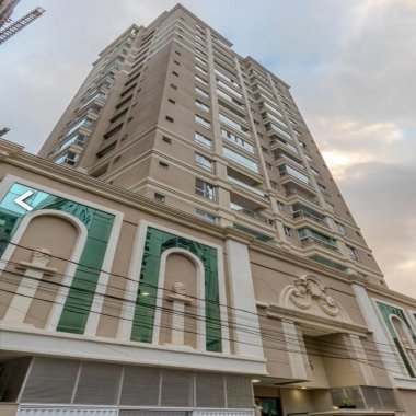 Apartamento com lazer no rooftop e ótima localização próximo a Havan!