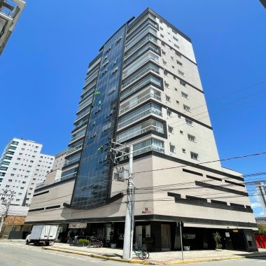 Apartamento finamente mobiliado e com 3 suítes em Porto Belo!