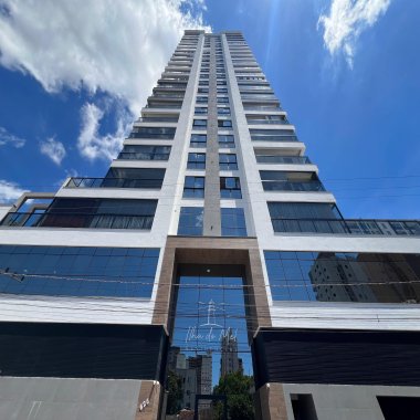 Apartamento mobiliado e lazer completo na Meia Praia!