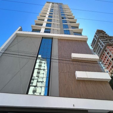 Apartamento pronto a poucos metros do novo píer no Pereque e com lazer completo