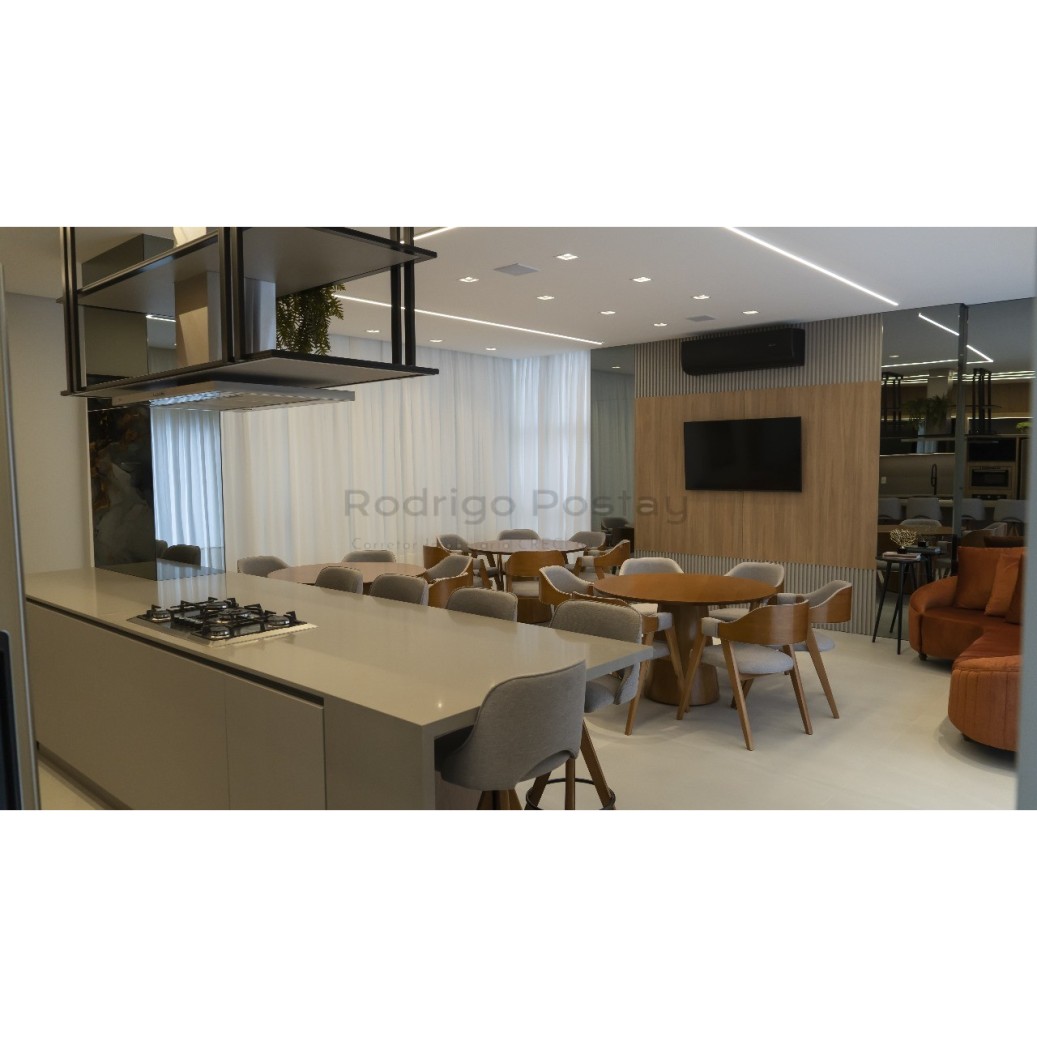 Entrada R$ 150 mil e saldo em 70x | Lazer completo, apenas 350m da praia! 