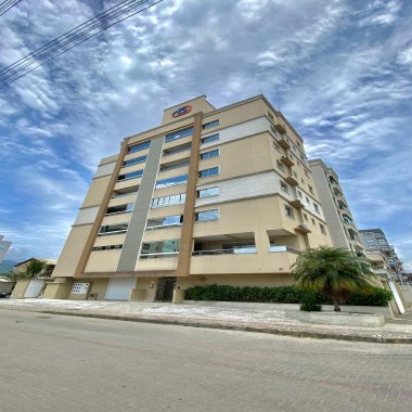 ✨OPORTUNIDADE - Excelente apartamento mobiliado no Perequê🏡