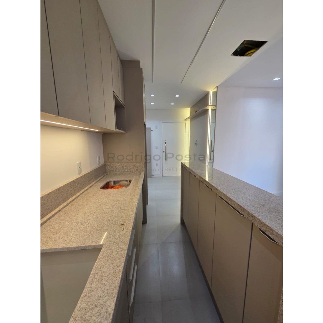 🏡 SEU NOVO LAR ESPERA POR VOCÊ - Apartamento Semi-mobiliado no coração do Morretes🏡