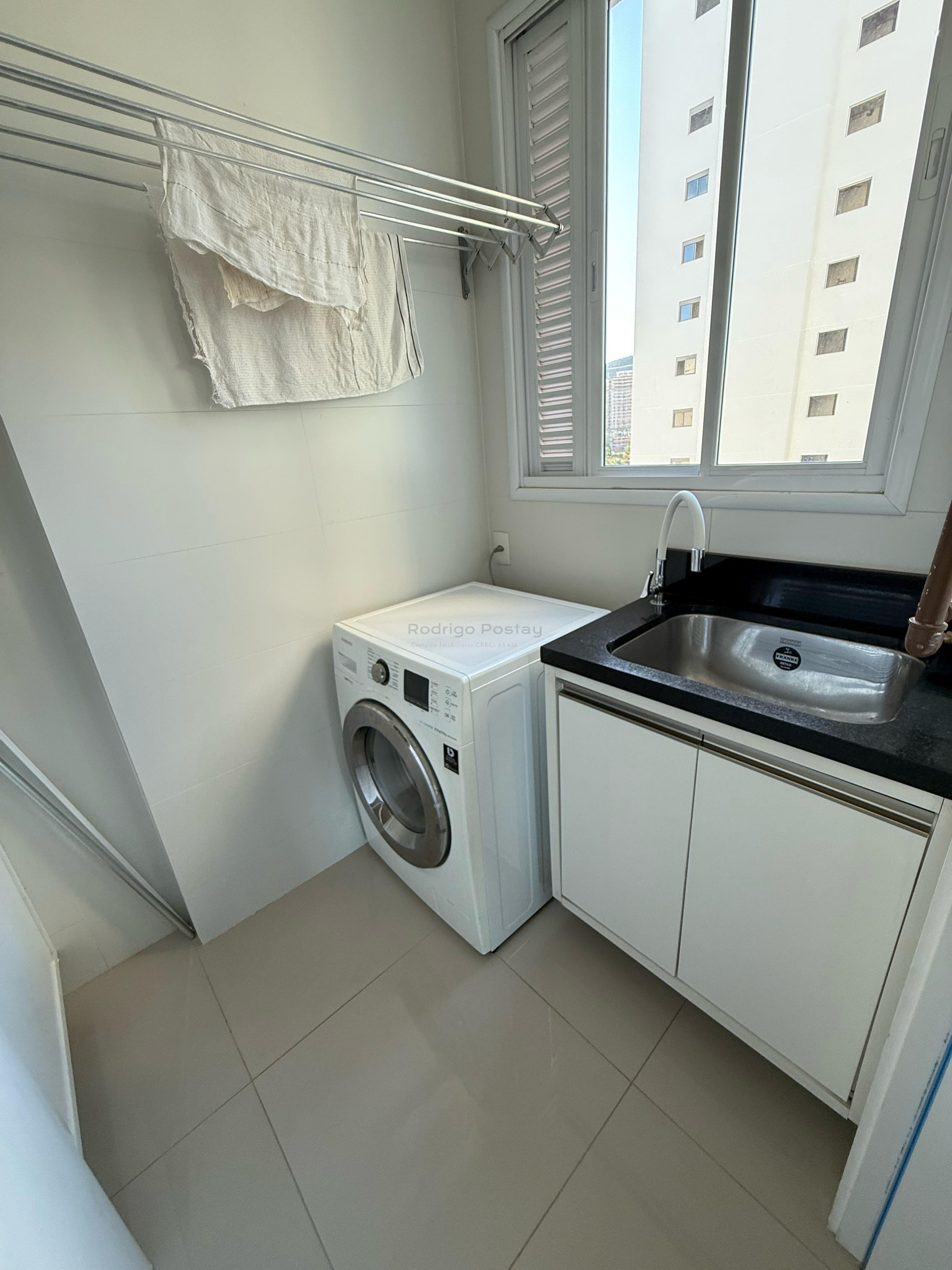 Apartamento com incrível vista mar no Centro Itapema Pronto para Morar - 03 Suítes sendo 01 Master 