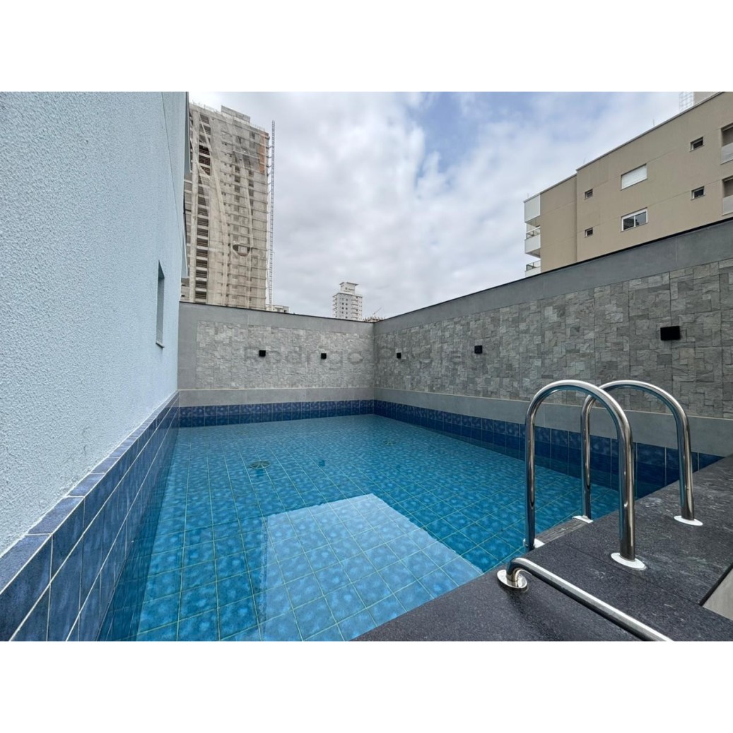 OPORTUNIDADE NA MEIA PRAIA💎Apartamento 3 suítes e lazer completo com preço de ocasião!