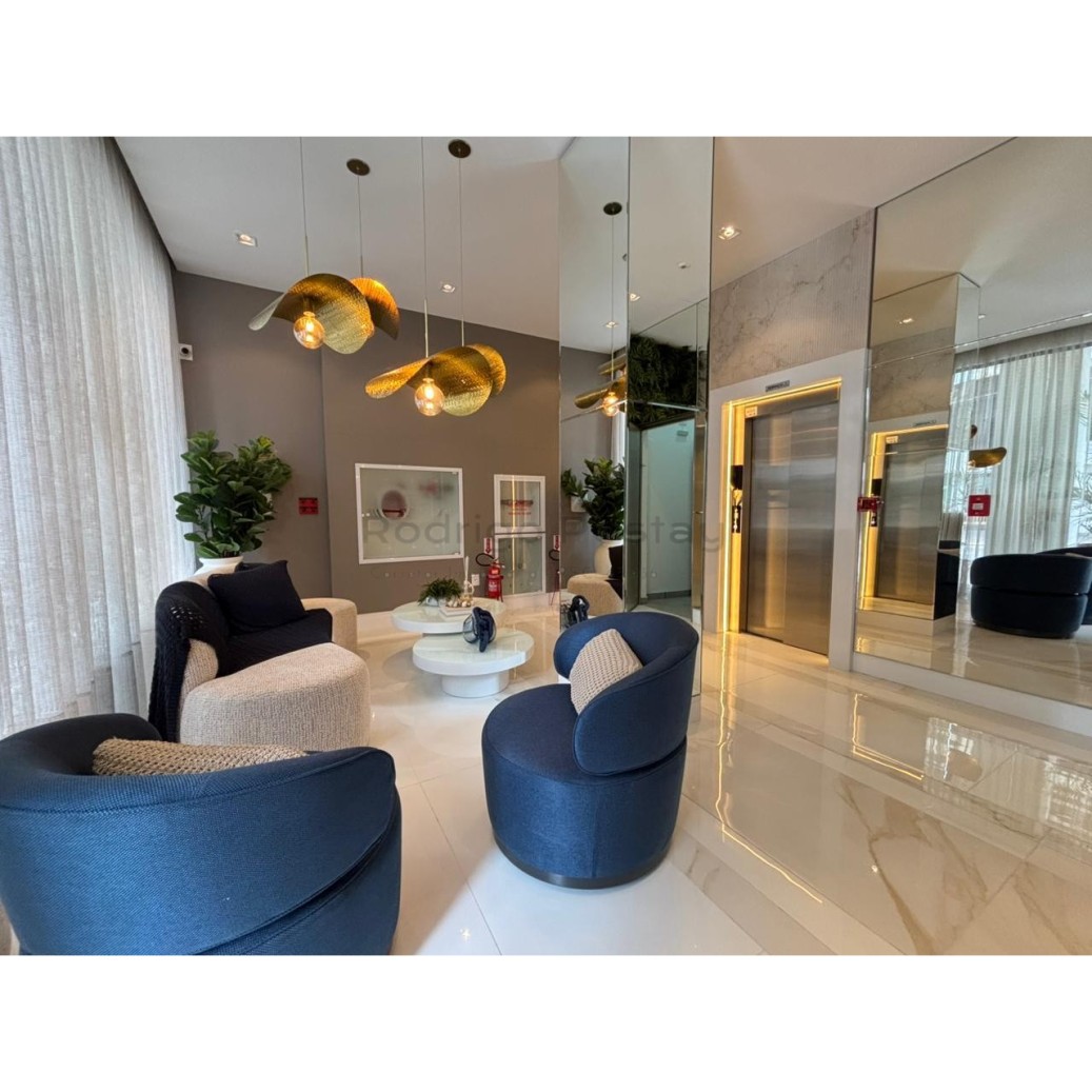 OPORTUNIDADE NA MEIA PRAIA💎Apartamento 3 suítes e lazer completo com preço de ocasião!