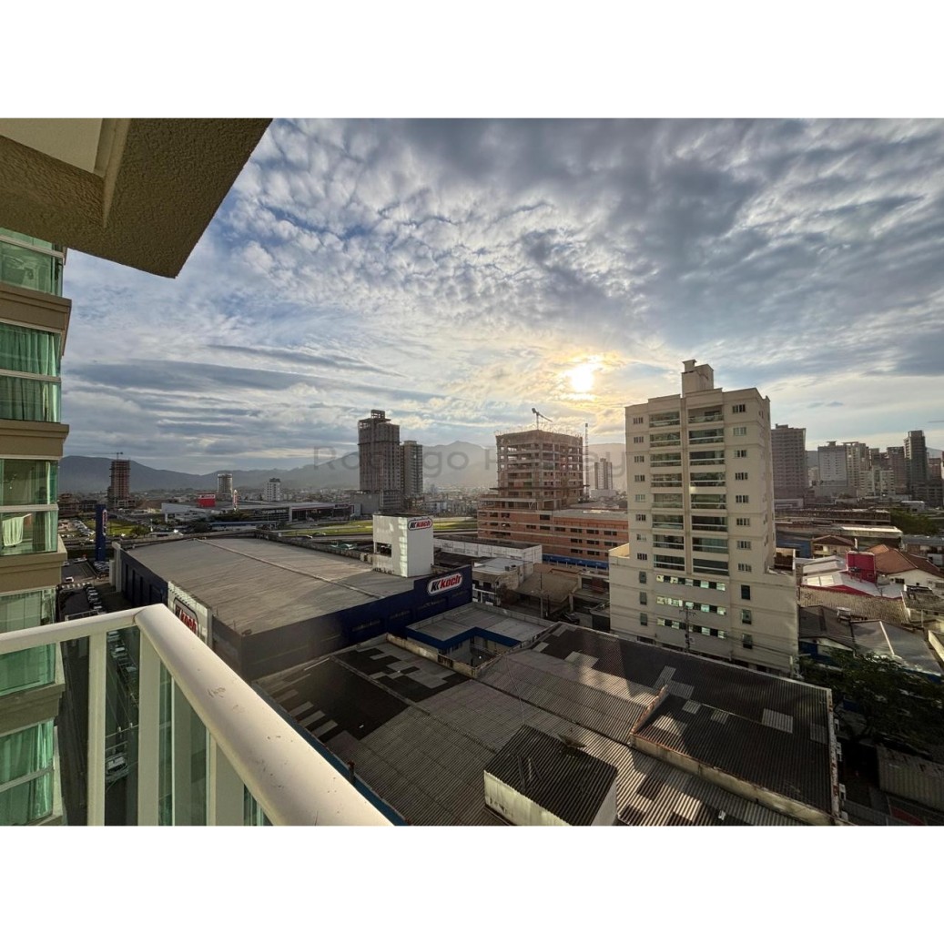 🎯 OPORTUNIDADE IMPERDÍVEL!  Apartamento com 03 Suítes + Lazer Completo na Meia Praia🏡