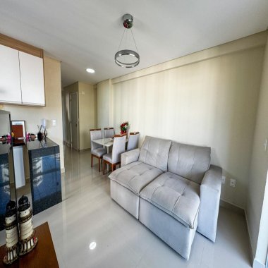 ✨Apartamento mobiliado e com vista mar, a poucos metros da praia! Aceita financiamento bancário! ✨