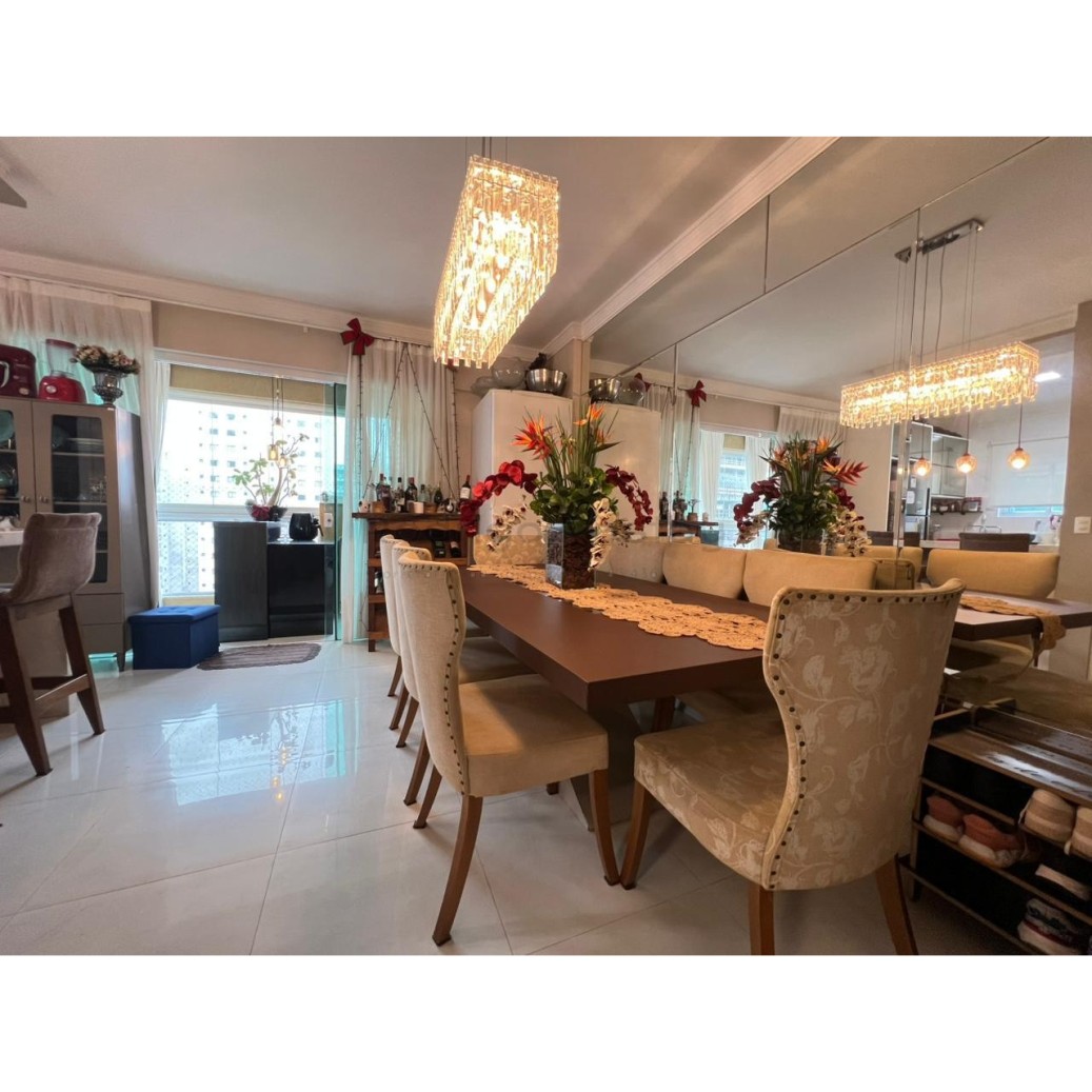 Apartamento 3 suítes e 2 vagas já mobiliado na Meia Praia