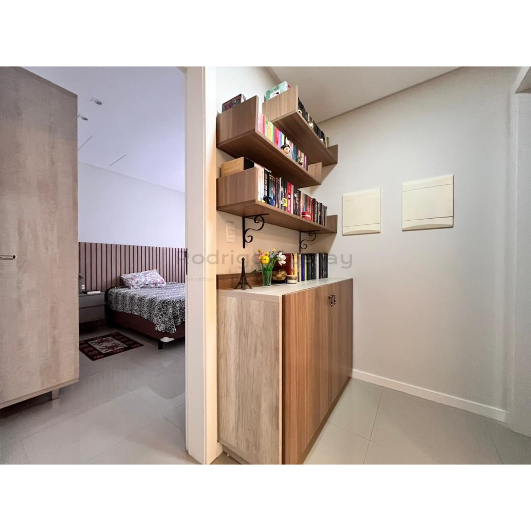 Apartamento 3 quartos e mobiliado na Meia Praia