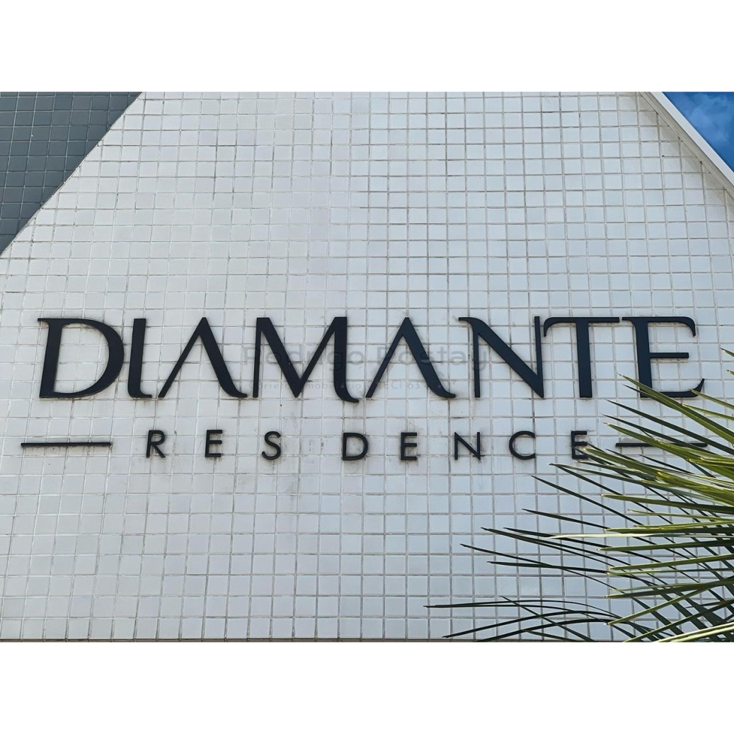 Apartamento 3 quartos e mobiliado na Meia Praia