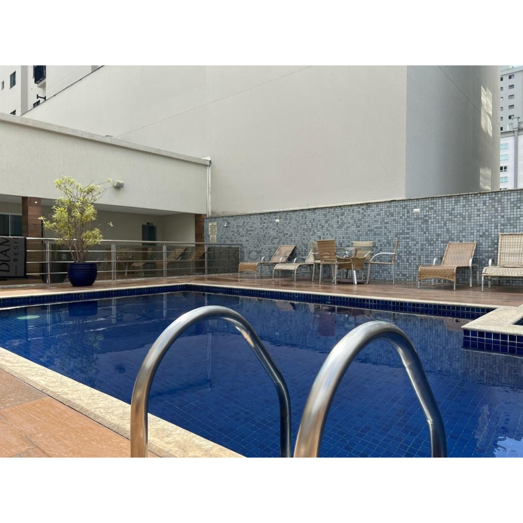 Apartamento 3 quartos e mobiliado na Meia Praia