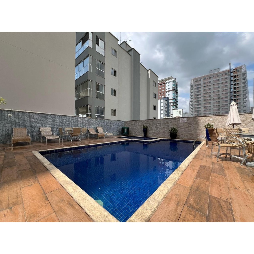 Apartamento 3 quartos e mobiliado na Meia Praia