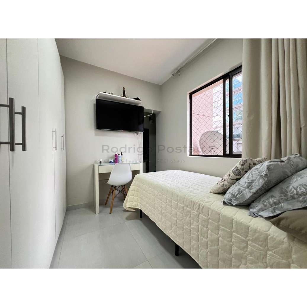 Apartamento de 4 dormitórios e mobiliado na Meia Praia