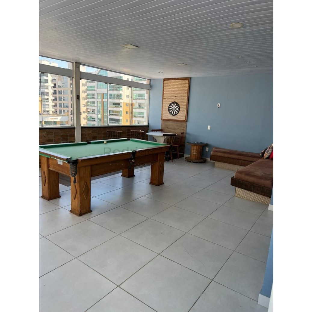 Apartamento de 4 dormitórios e mobiliado na Meia Praia