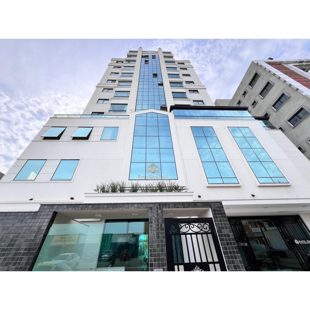 OPORTUNIDADE - Apartamento mobiliado em Porto Belo