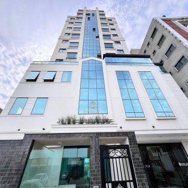 OPORTUNIDADE - Apartamento mobiliado em Porto Belo