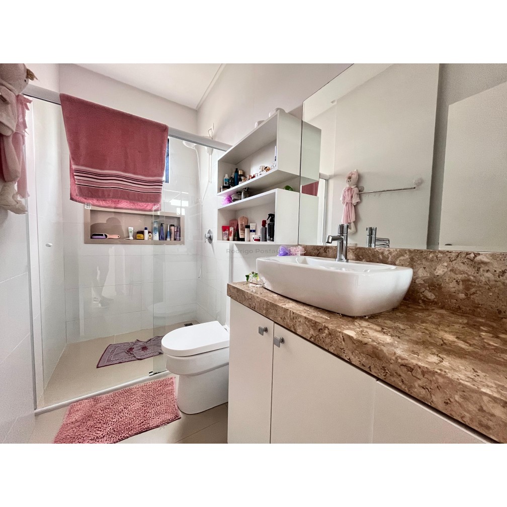 OPORTUNIDADE - Apartamento mobiliado em Porto Belo