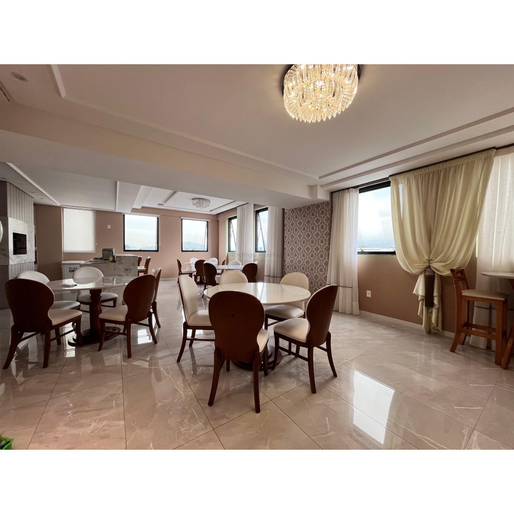 OPORTUNIDADE - Apartamento mobiliado em Porto Belo