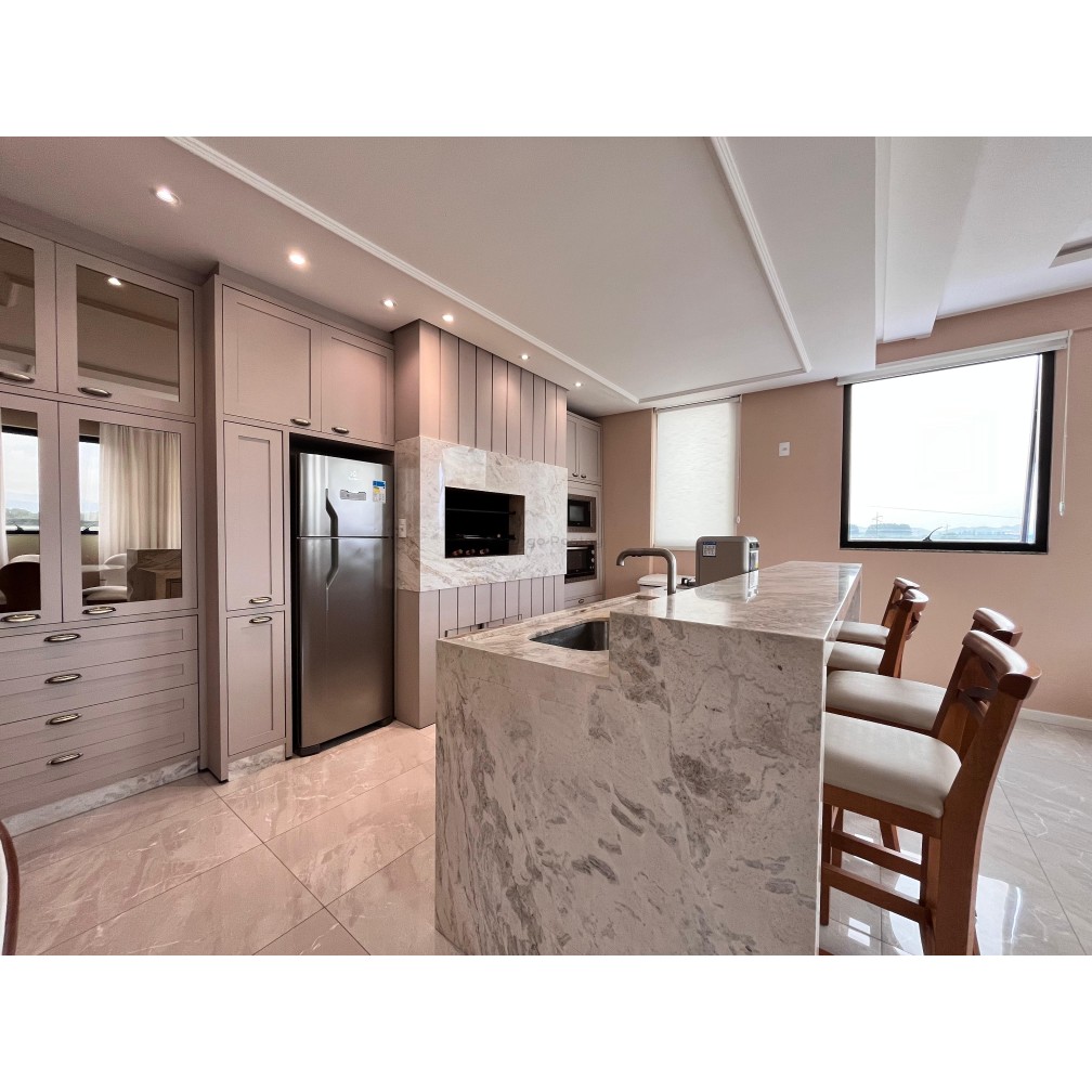 OPORTUNIDADE - Apartamento mobiliado em Porto Belo