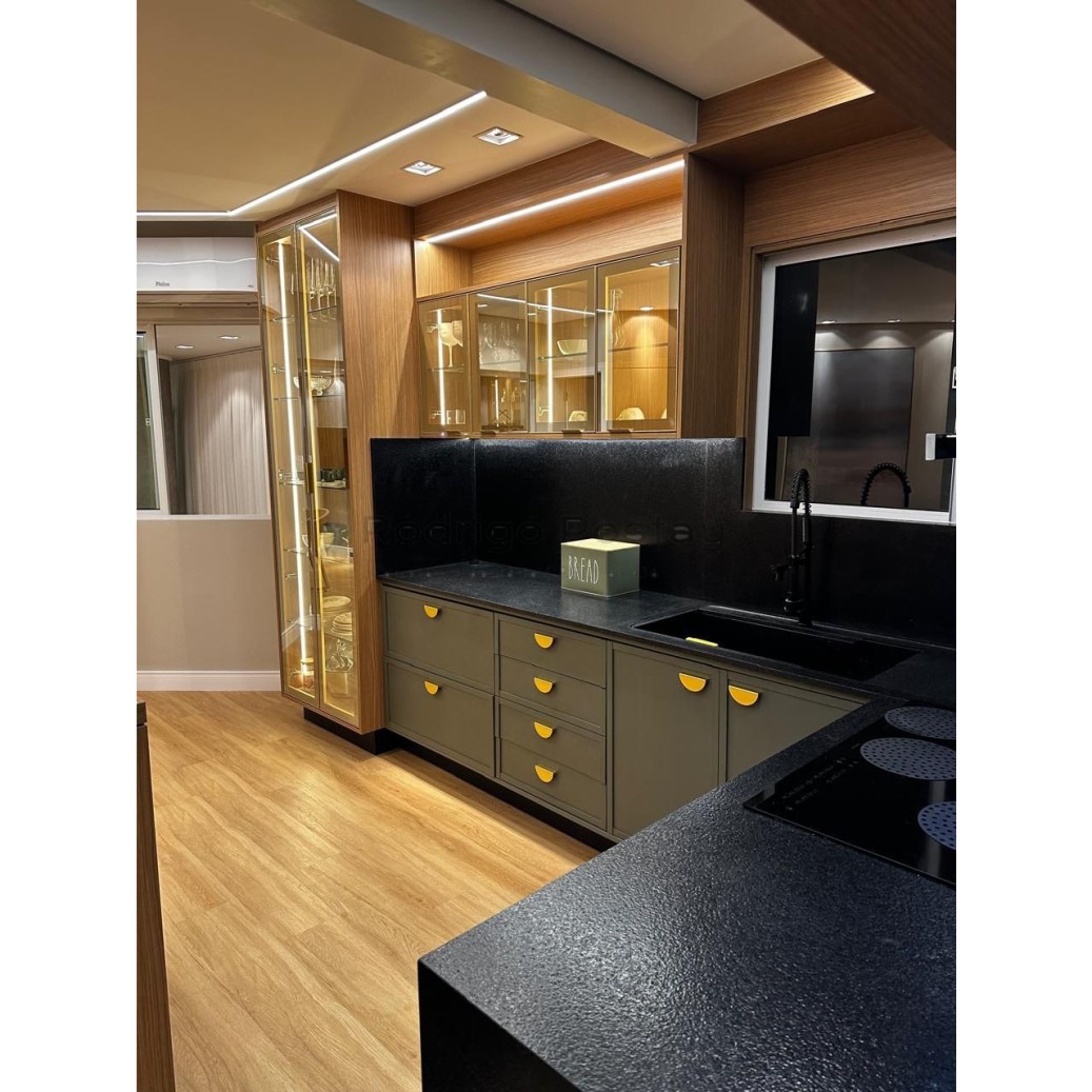 🏖️ Apartamento Finamente Mobiliado – 4 Quartos a Apenas 300m do Mar! 🌊