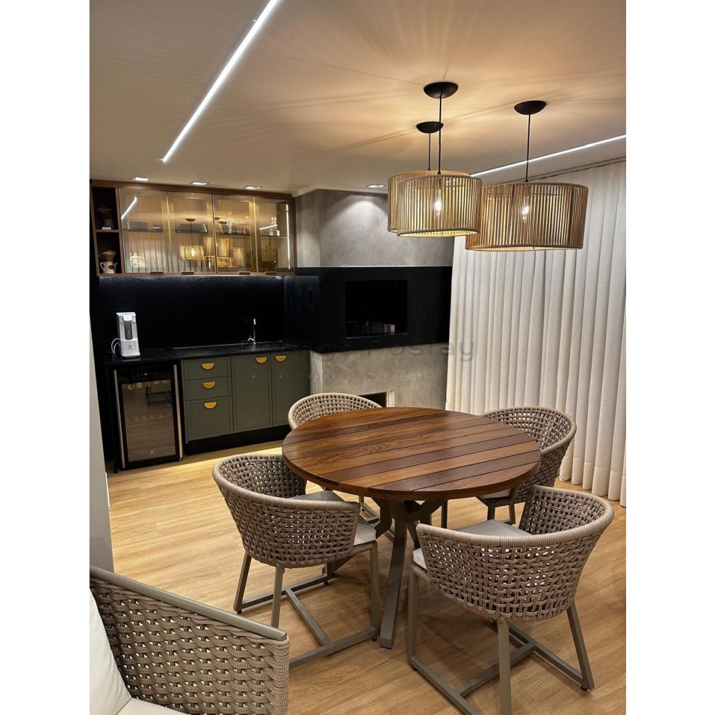 🏖️ Apartamento Finamente Mobiliado – 4 Quartos a Apenas 300m do Mar! 🌊