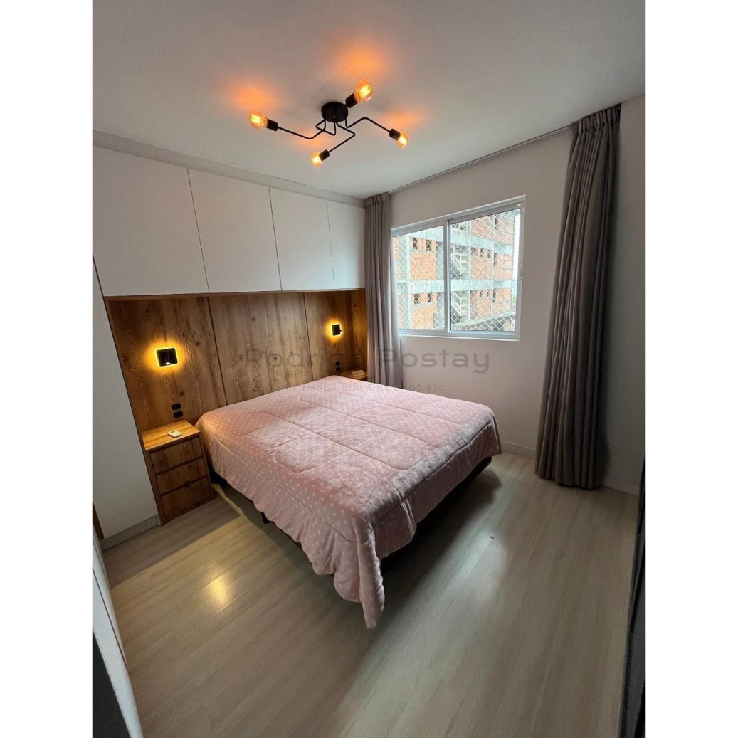 Apartamento Mobiliado com 2 Quartos (1 Suíte), Sacada com Churrasqueira e 70 m² de Área Privativa