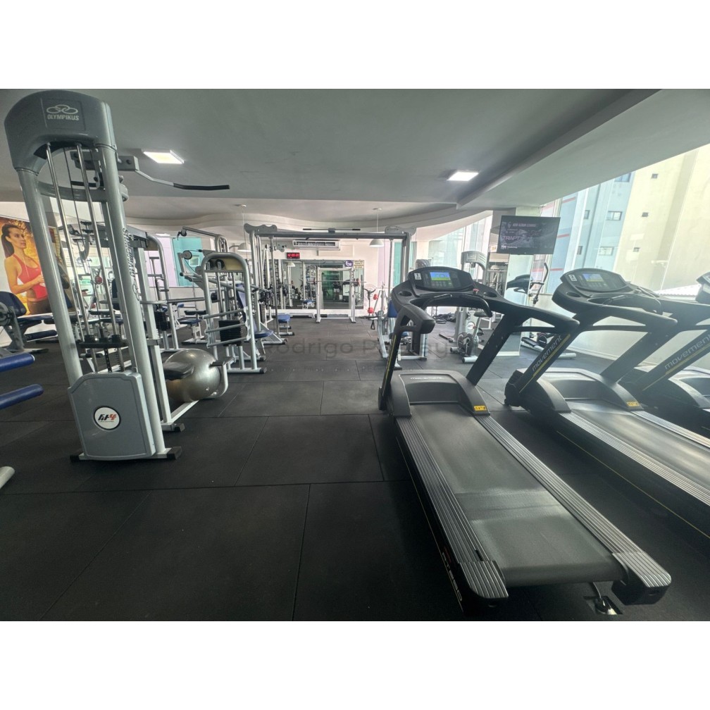 🏡 Apartamento à Venda em Meia Praia – Itapema/SC