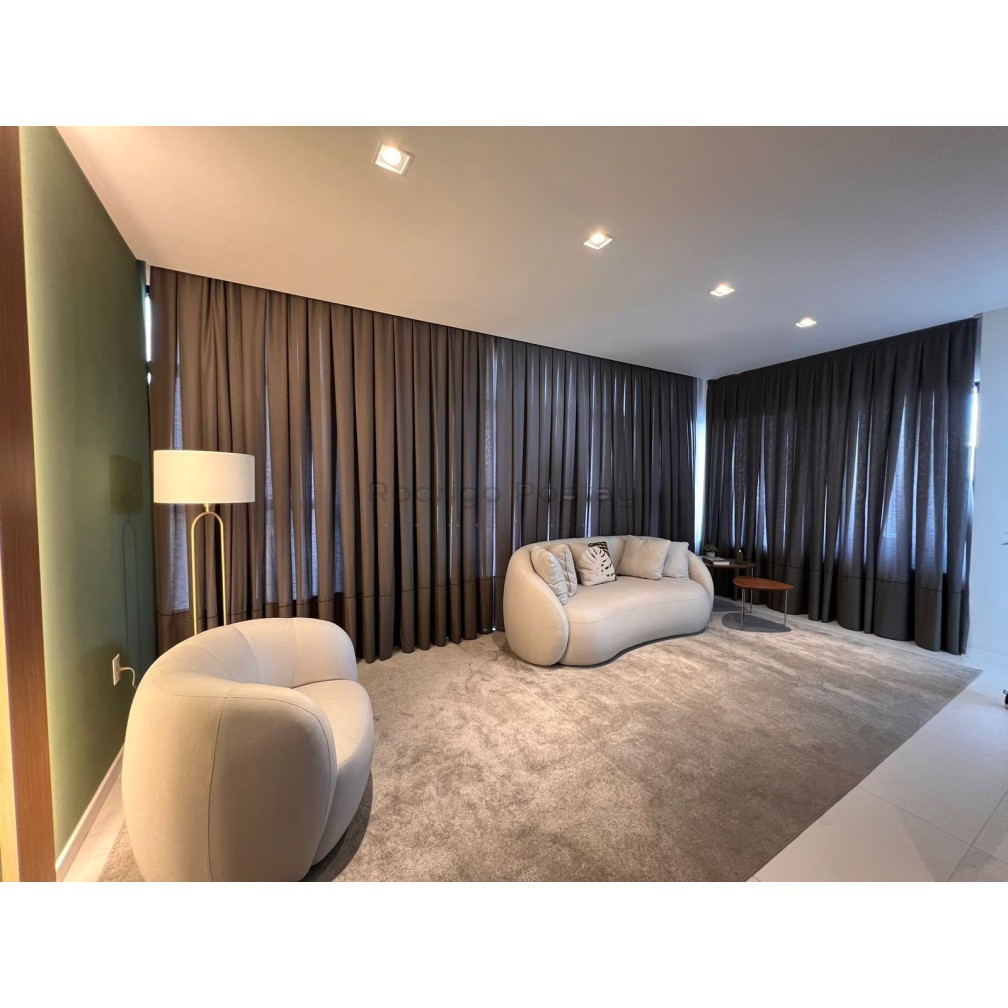 Apartamento 3 suítes na Meia Praia com pagamento em 100x