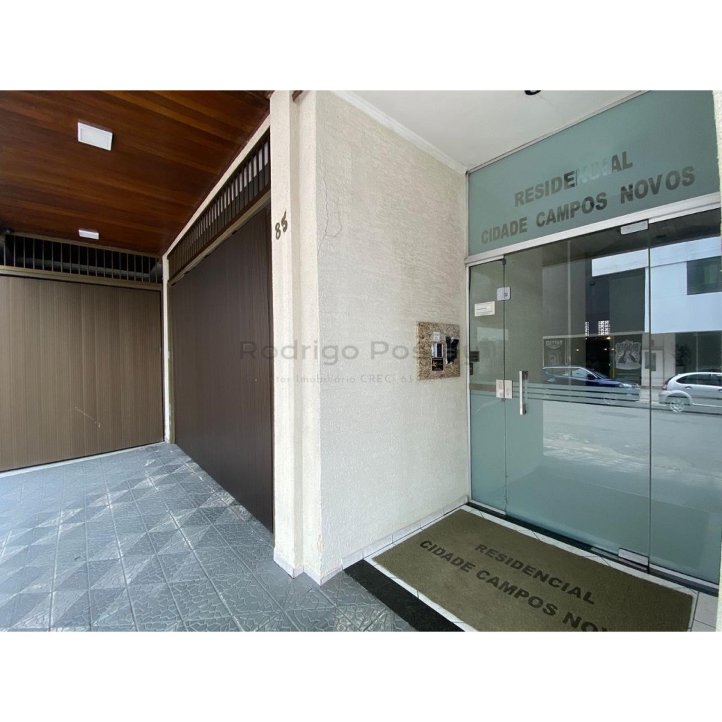 🏖️ Apartamento na Meia Praia — Apenas 250m do Mar! 🏖️