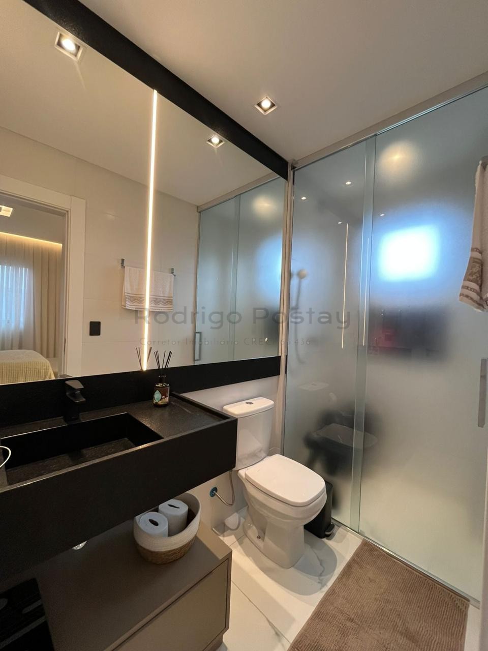 🏖️ APARTAMENTO 3 QUARTOS FINAMENTE MOBILIADO • PAGAMENTO EM ATÉ 72x Localizado na Meia Praia 