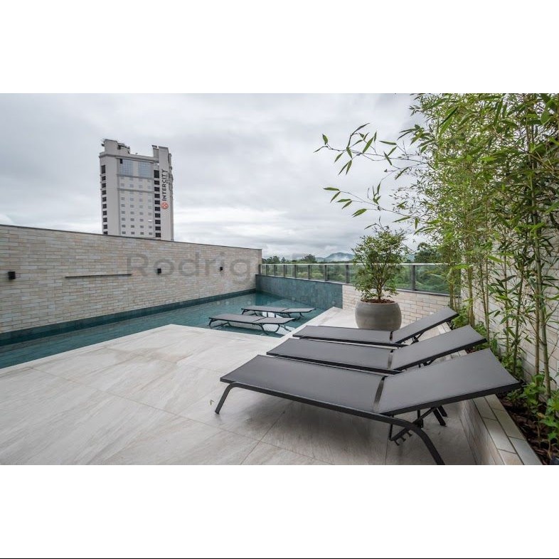 Apartamento na Meia Praia 🏖️ com Lazer completo ✔️ Mobiliado